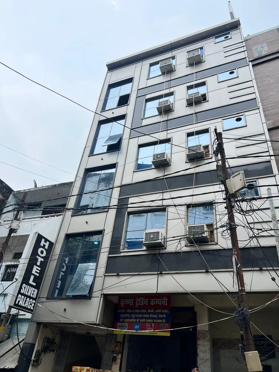 Hotel Silver Palace, Shakkar Patti · Ghanta Ghar, Kanpur